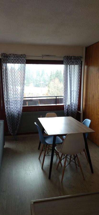 Studio Le Lacuzon Avec Piscine Et Tennis Exterieurs เลรูส ภายนอก รูปภาพ
